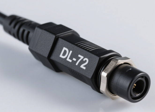 Connecteur fibre optique DL-72 - MPO haute densité, faible IL 0,5 dB, compatible 40G/100G, résistant aux chocs industriels