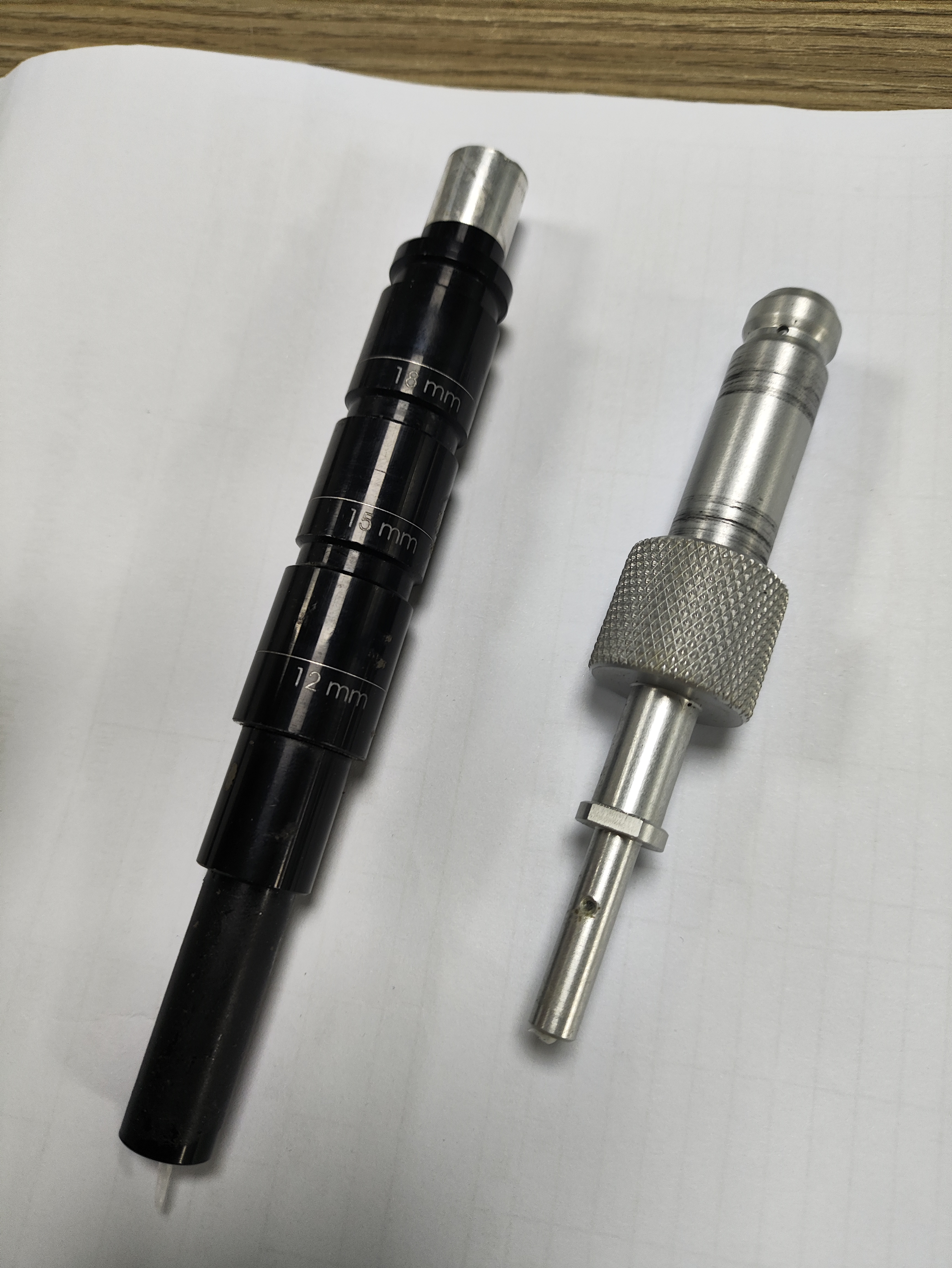 The connectors of the Candle hair removal laser fiber have different spot sizes